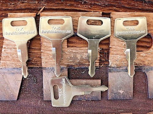 Takeuchi keys for excavator - 5,