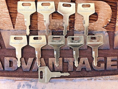 Takeuchi keys for excavator - 10,