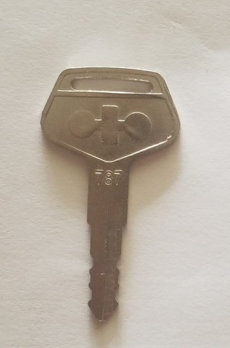Komatsu key 787 - komatsu, fits
